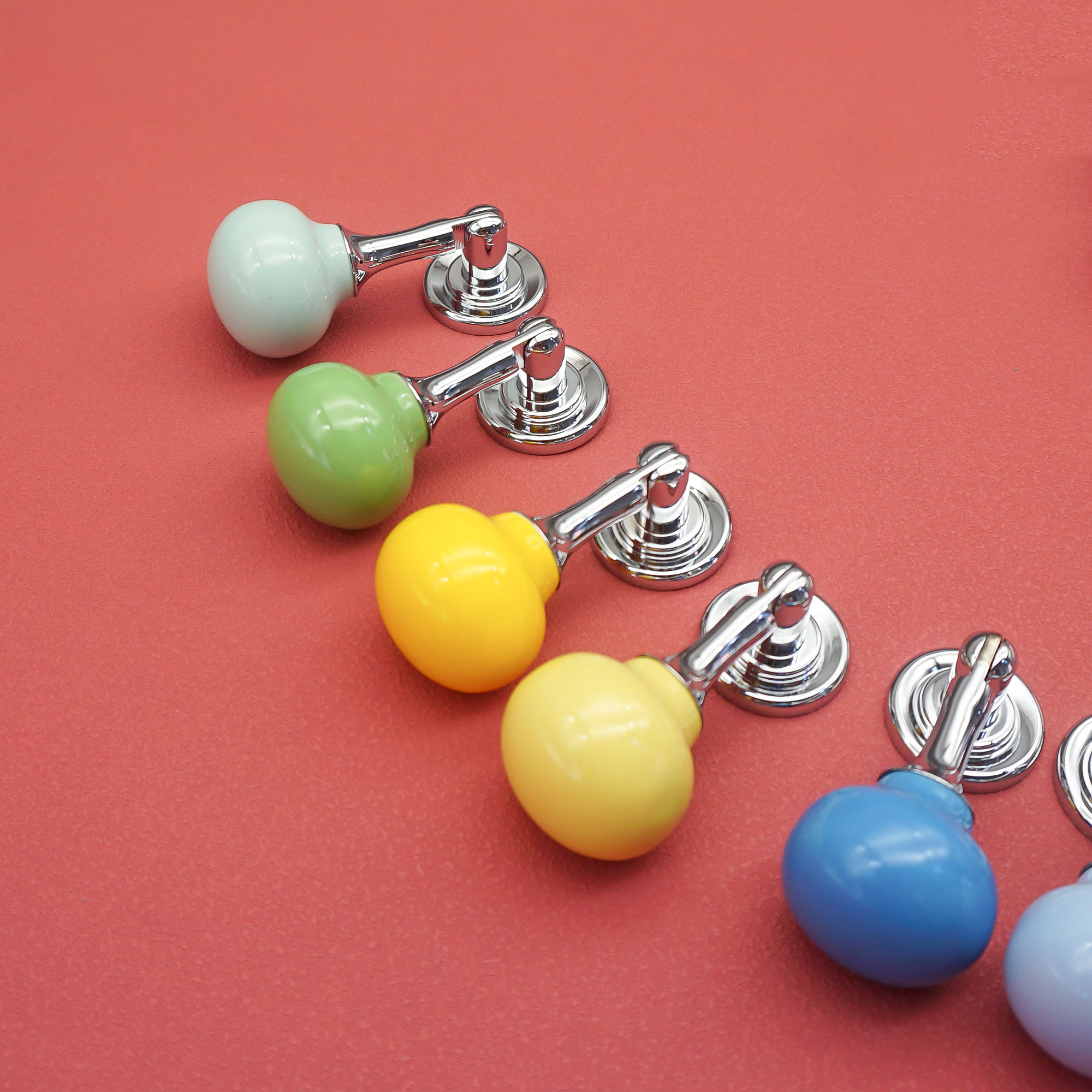 Maniglie per armadietti a sfer - Furniture Hardware Drop Pulls recensione e prezzo